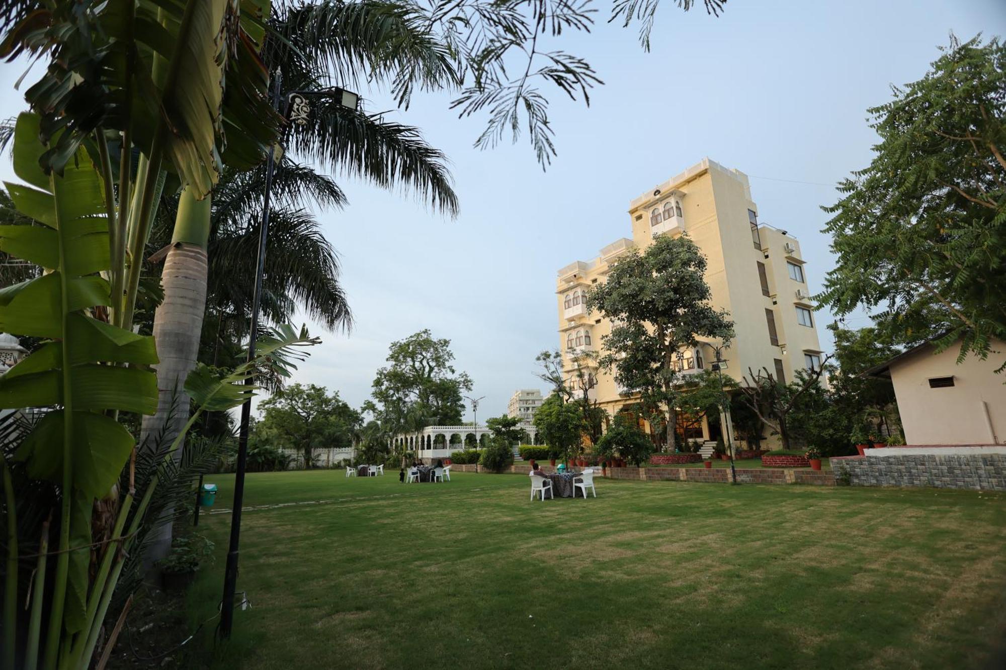 Manas Resort By Rudrakshi Udaipur Bagian luar foto